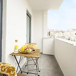 Sunny 2br Flat - Amzei Square - Amazing Terrace Bukarest