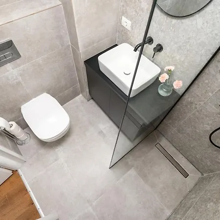 Apartment Sunny 2br Flat - Amzei Square - Amazing Terrace *