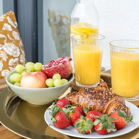 Apartment Sunny 2br Flat - Amzei Square - Amazing Terrace Bucharest