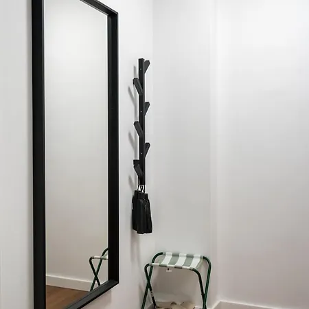 Sunny 2br Flat - Amzei Square - Amazing Terrace * Bucarest