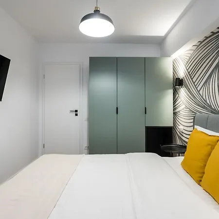 Sunny 2br Flat - Amzei Square - Amazing Terrace *