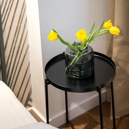 Sunny 2br Flat - Amzei Square - Amazing Terrace شقة