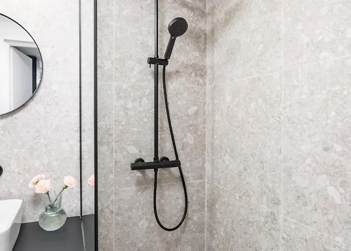 Sunny 2br Flat - Amzei Square - Amazing Terrace شقة بوخارست