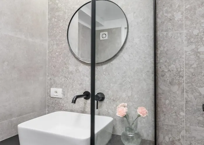 Sunny 2br Flat - Amzei Square - Amazing Terrace * Bukarest