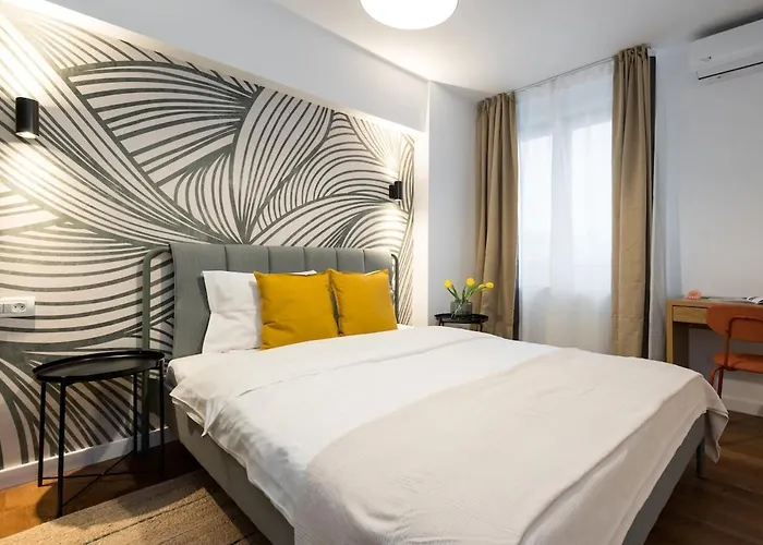 شقة Sunny 2br Flat - Amzei Square - Amazing Terrace بوخارست