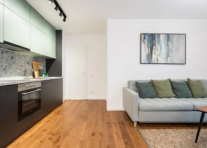 Sunny 2br Flat - Amzei Square - Amazing Terrace شقة *