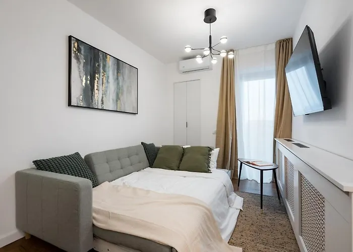 شقة Sunny 2br Flat - Amzei Square - Amazing Terrace *