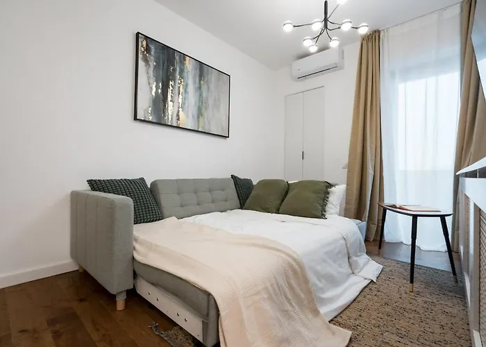 Sunny 2br Flat - Amzei Square - Amazing Terrace Daire Bükreş