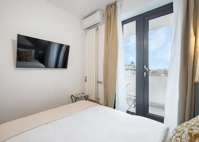 Sunny 2br Flat - Amzei Square - Amazing Terrace Daire Bükreş